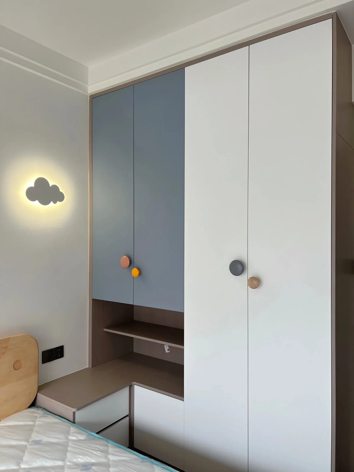 Bedroom wardrobe with dressing table for a Singapore home