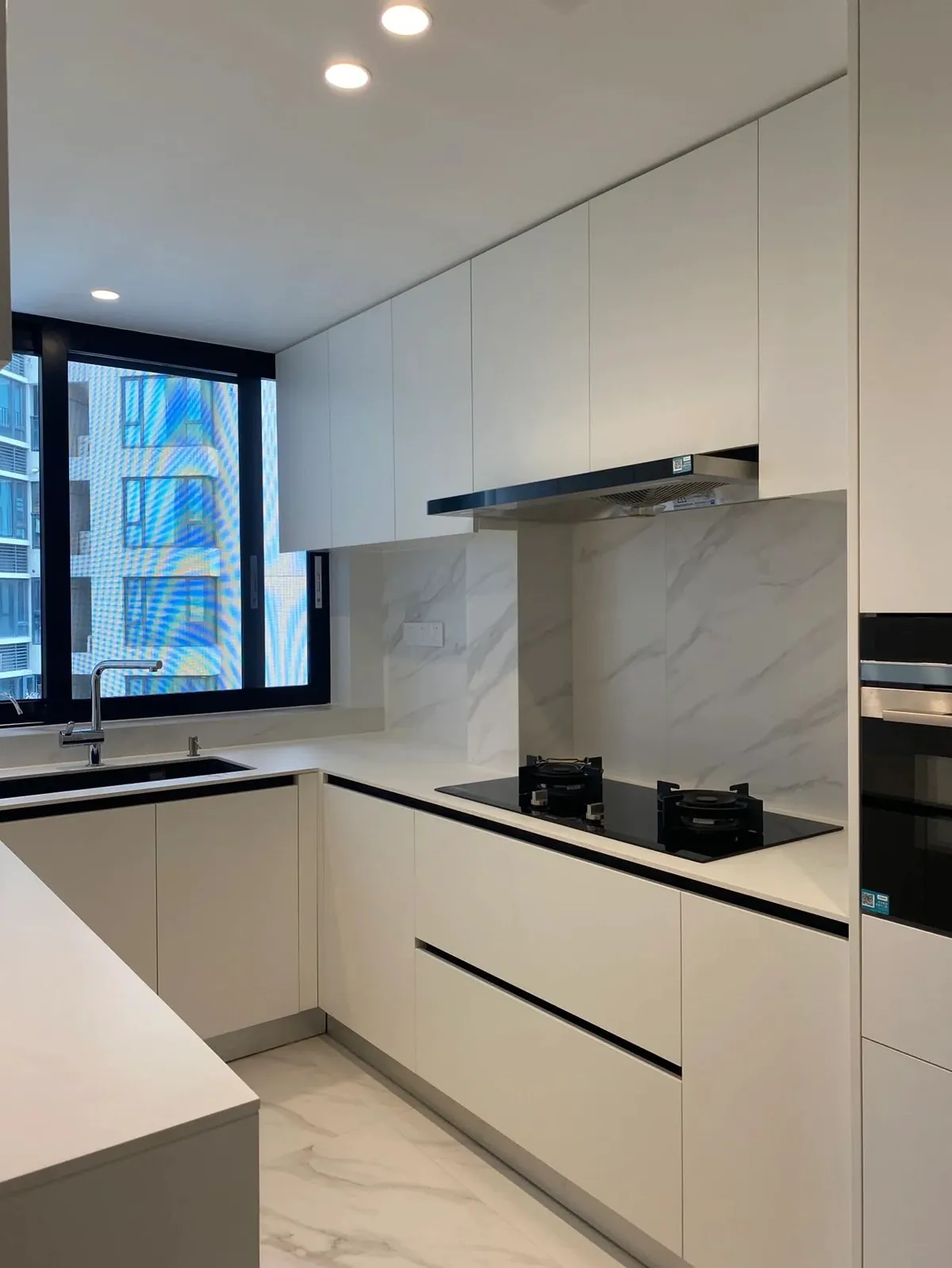 Custom kitchen cabinet for a Singapore condo or BTO kitchen